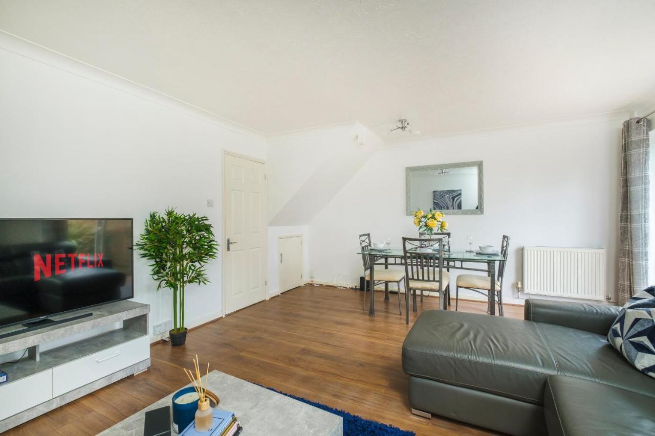 Appartamento Beautiful 3 Bed House With Amazing Views In Dartford, Kent Esterno foto