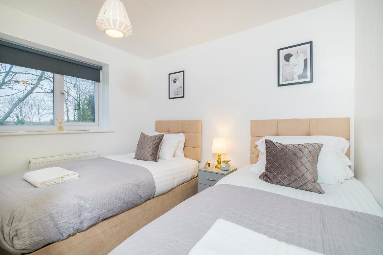 Appartamento Beautiful 3 Bed House With Amazing Views In Dartford, Kent Esterno foto